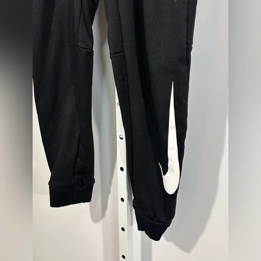 NIKE Dri-Fit Black Jogger Sweatpants Big Swoosh Athletic Pants M